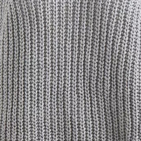 New with tags bare shoulders spring sweater - Picture 4 of 4